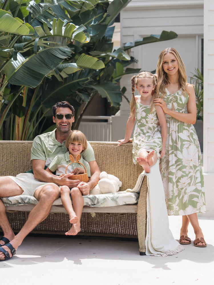 Matching Family Outfits Tropical Floral Print Strap Dress or Short-sleeve Colorblock Shirts Set Pale Green